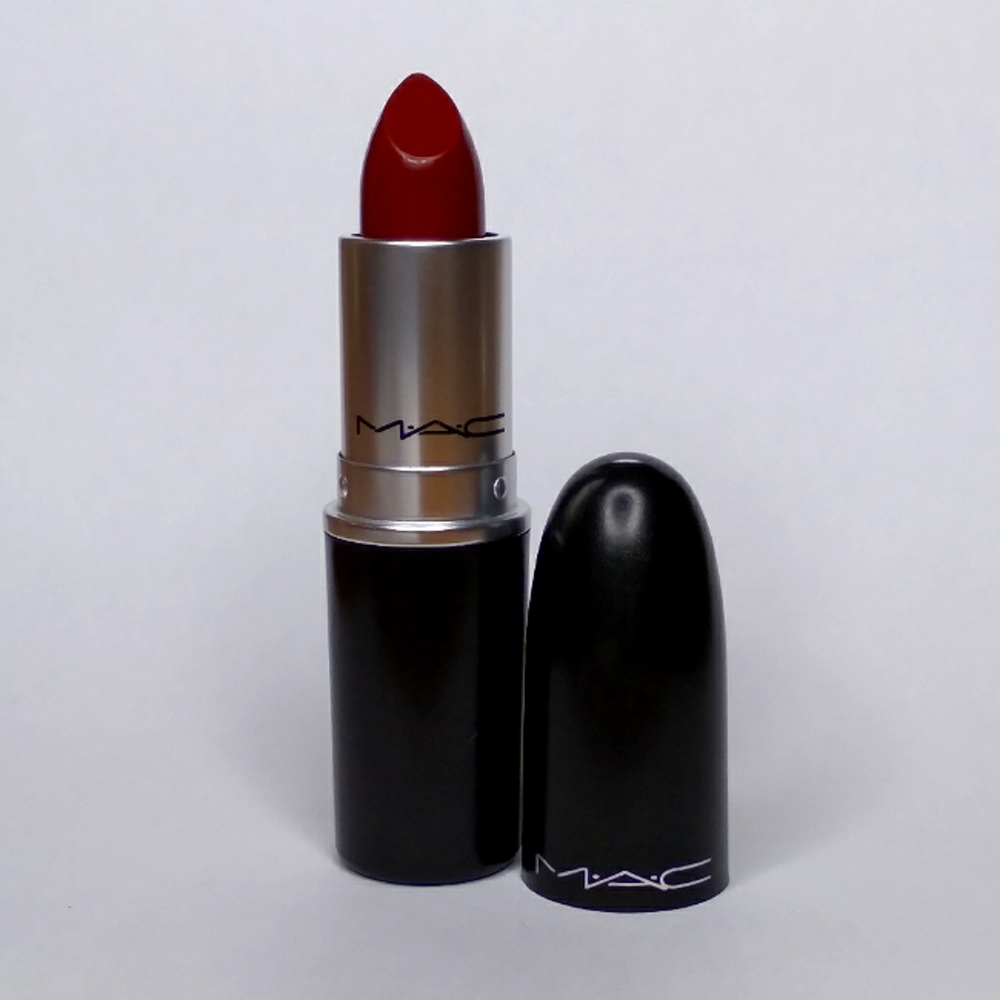 MAC CHARLOTTE OLYMPIA Lipstick RETRO ROUGE 💄